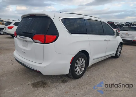 2019 Chrysler Pacifica Touring L из США, поврежденный, VIN 2C4RC1BG8KR626581